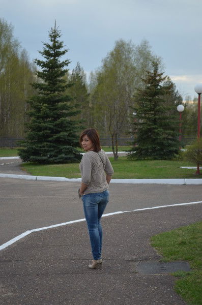 Лена Жарова