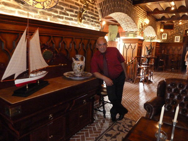 Валерий Ростомян