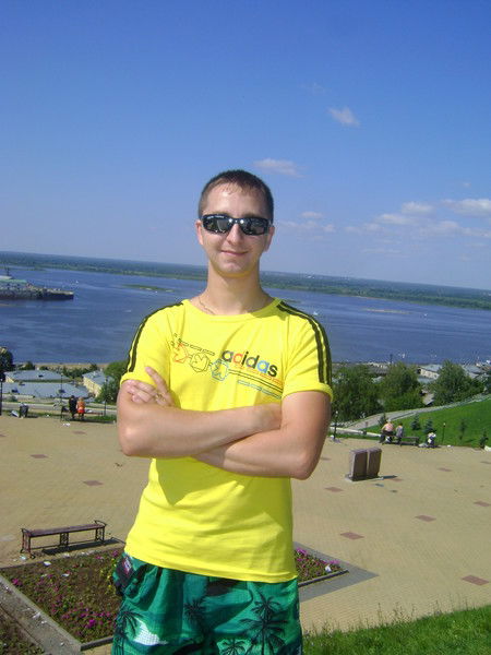 Анатолий Попов