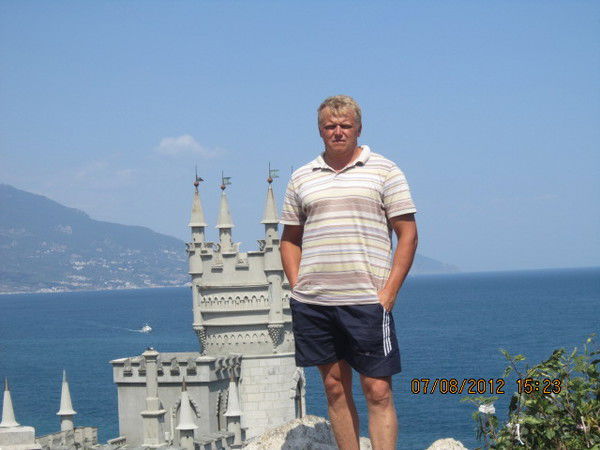 Владимир Изотов