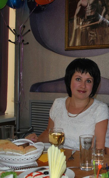 Яна Поставничева