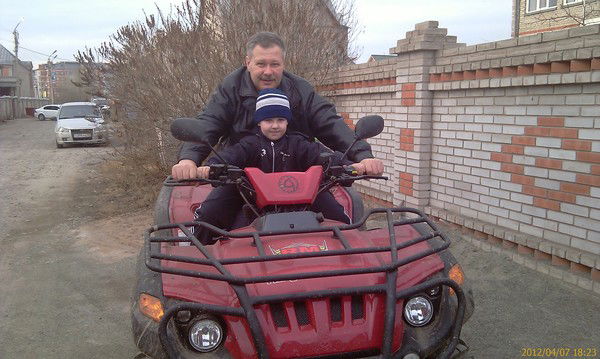 Олег Авдеенко