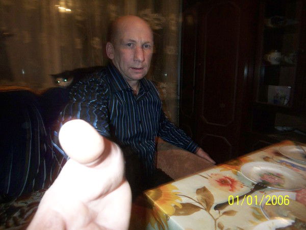 Виктор Петров