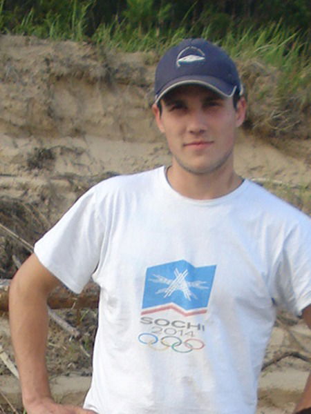 Женя Батареев