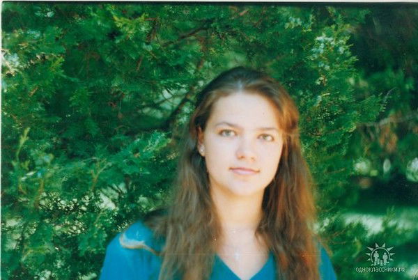 Анна Леонидова