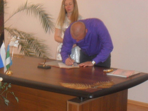 Олег Стрельченко