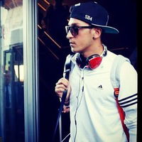 Максим Олейник