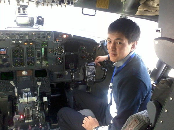 Azimbek Маанаев