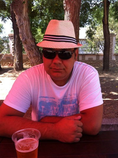 Артур Рустамов