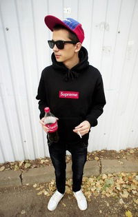 Дмитрий Лещенко