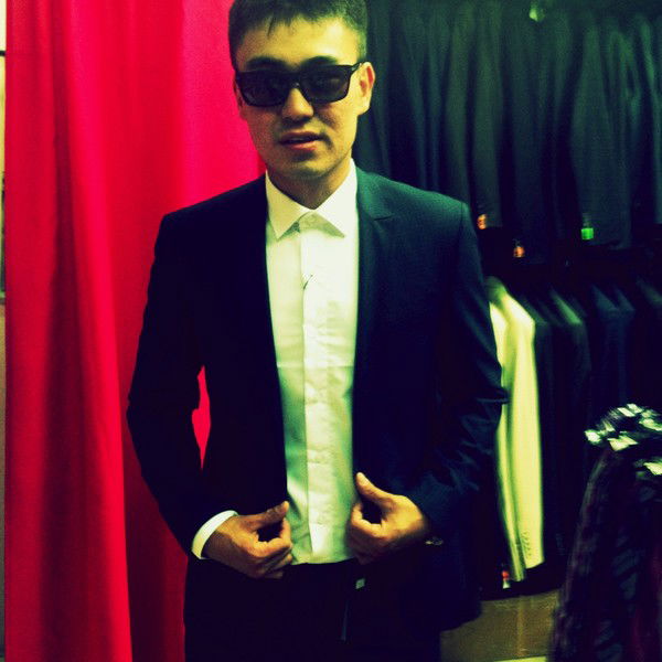 Азамат Аманбеков