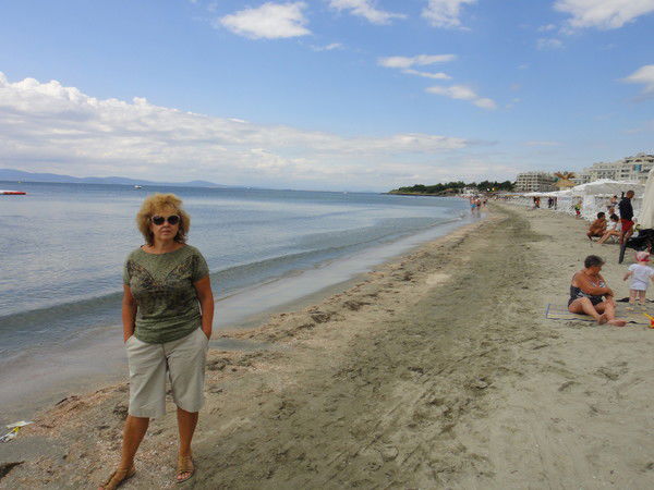 Нелли Лужецкая