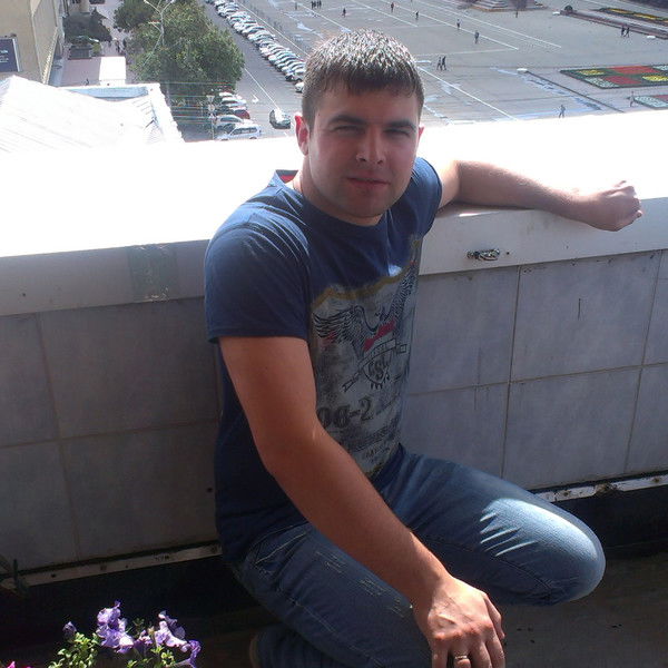 Александр Емельянов