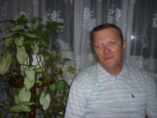 Александр Вахрушев