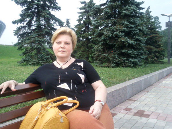 Елена Велядо