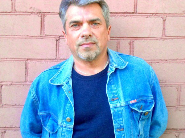 Анатолий Петров