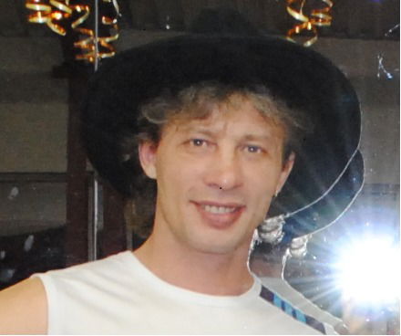 Олег Лесенков