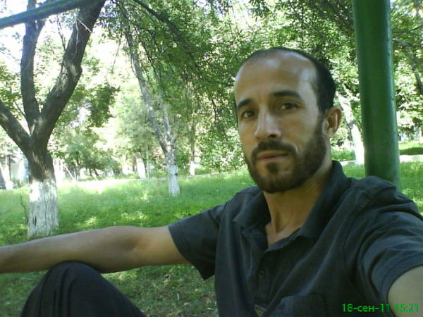 Абдухолик Комилов