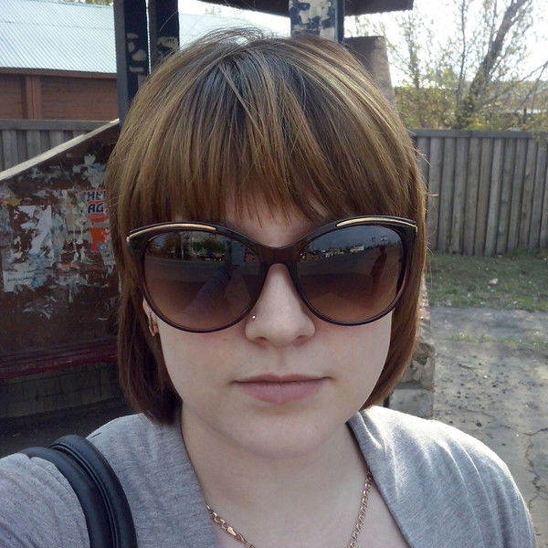 Лена Четвергова