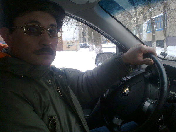 Александр Николаев