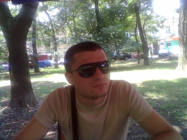 Сергей Тихонов