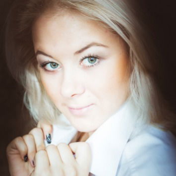 Оксана Емельянова