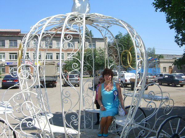 Лена Макарова