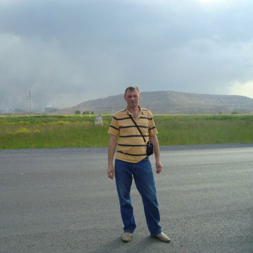 Виктор Попов