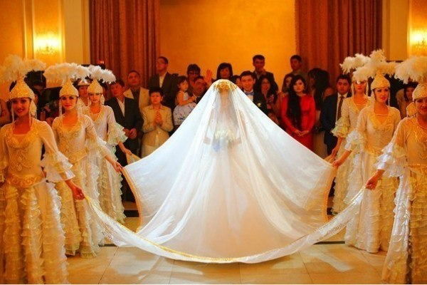 Арайка Жекетовна