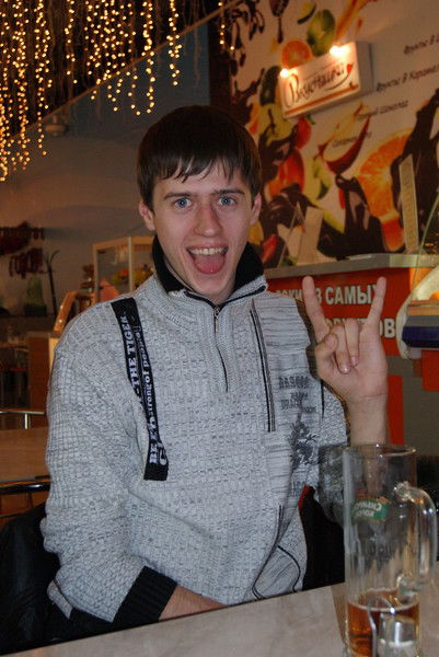 Александр Николаев