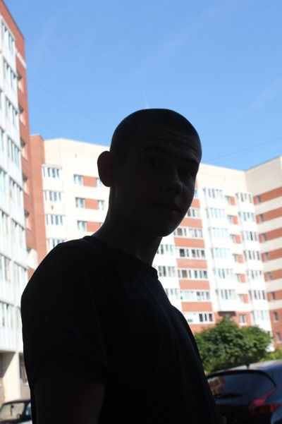 Илья Захаров