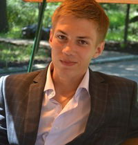 Владислав Ларин