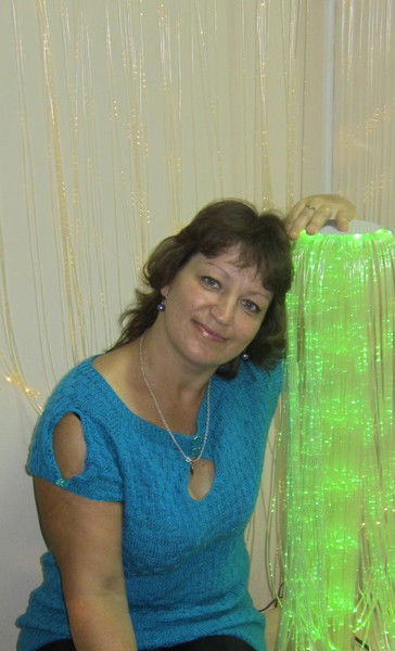 Лена Каюрова