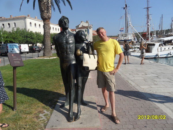 Александр Левин