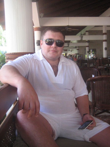 Максим Хохлов