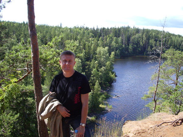 Максим Голов