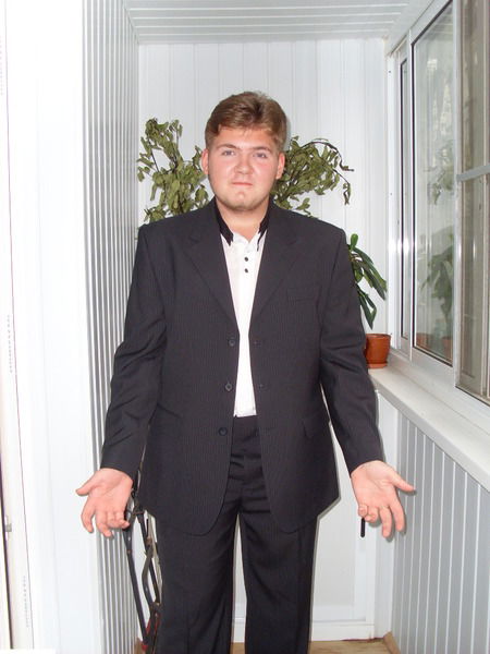 Сергей Антонов