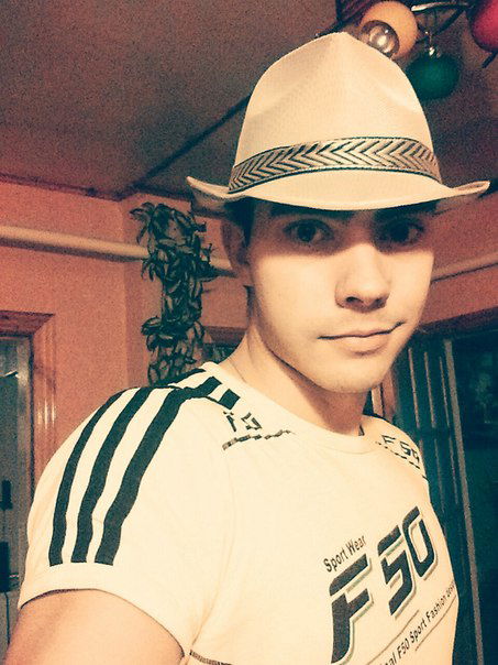 Андрей Левин