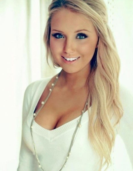 Лена Боброва