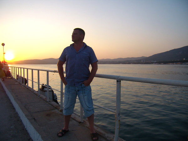 Неизвестно Неизвестно