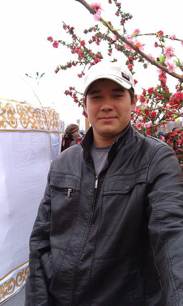 Владислав Ларионов