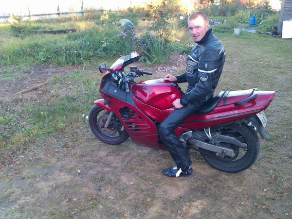 Влад Костров