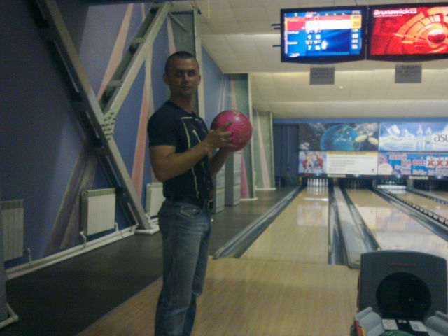 Владимир Сахаров