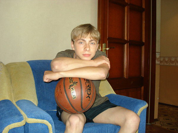 Виталий Кузнецов