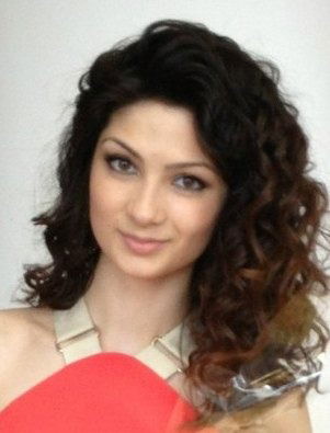 Нина Акопян