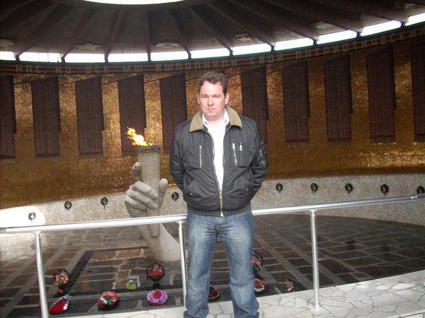 Юрий Устинов