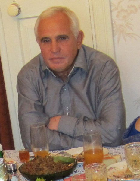 Анатолий Безрукавый