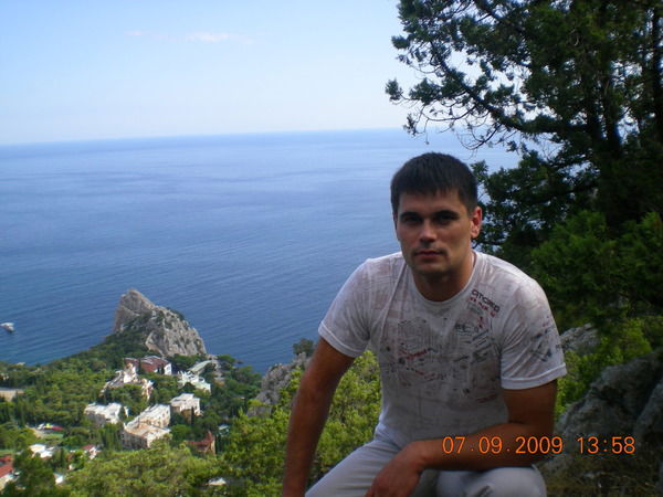 Андрей Лютов