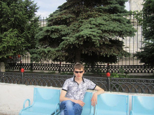 Серёга Костьев