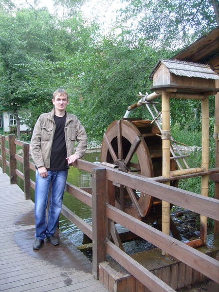 Александр Грибов